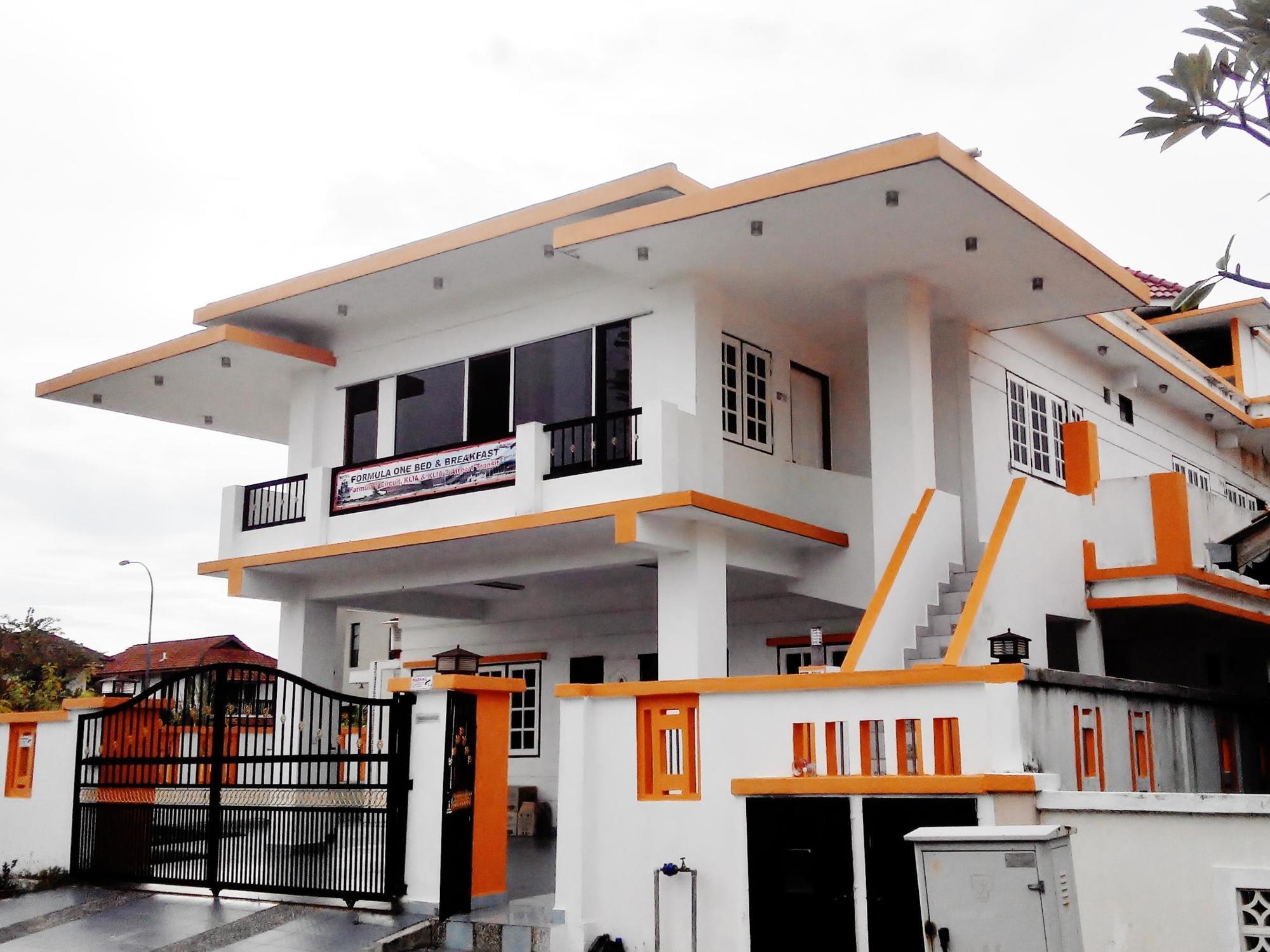 Formula One Bed And Breakfast F1 Sepang Klia Klia2 Kuala Lumpur International Airport Transit Нилай Экстерьер фото